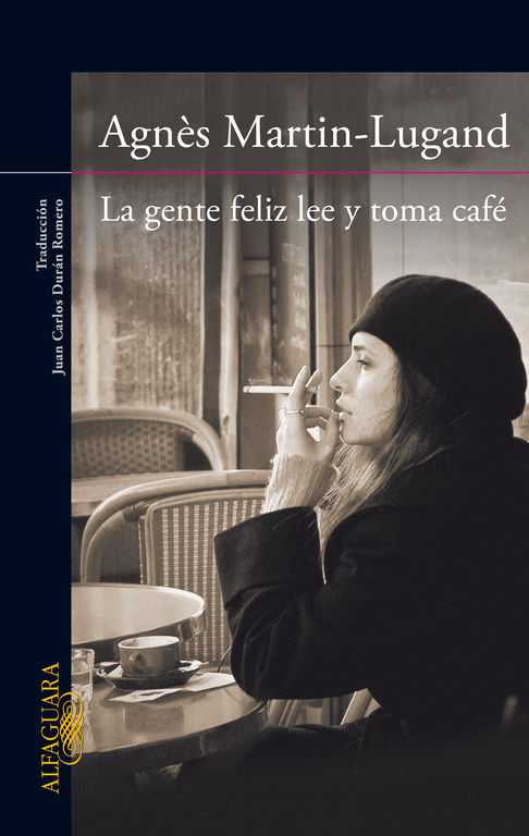 LA GENTE FELIZ LEE Y TOMA CAFÉ. 